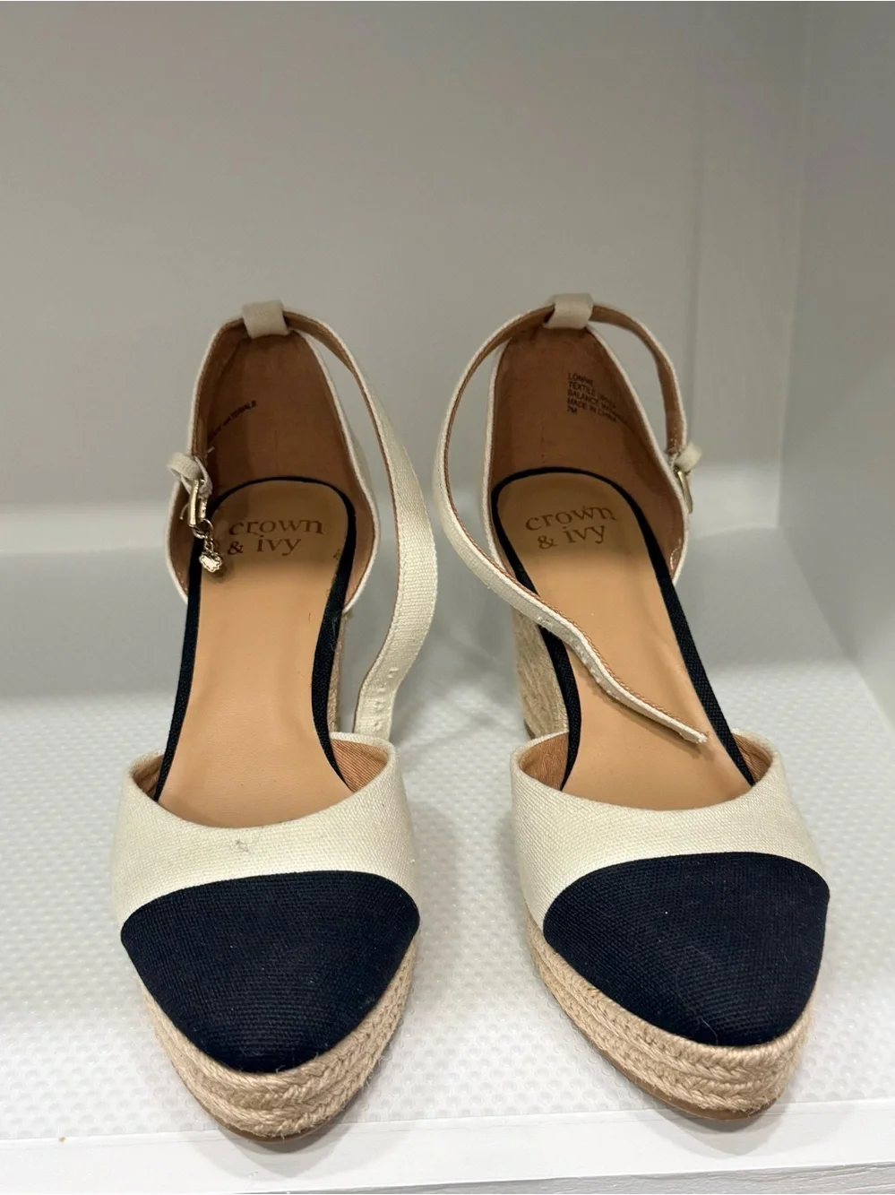 Crown & Ivy Black and Cream Espadrilles with Elegant Design Size 7 M